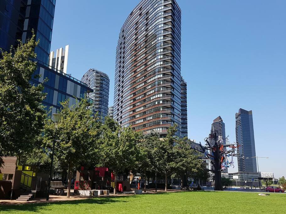 Melbourne Docklands Riverside Views Exterior foto